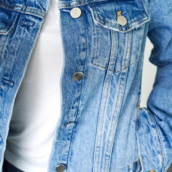 Zara Distressed Raw Hem Denim Jacket - Picture 5 of 6